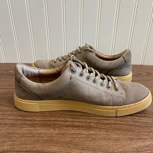 Frye Ivy Classic Low Lace Sneaker Tan Grey Soft Leather Athleisure  8.5